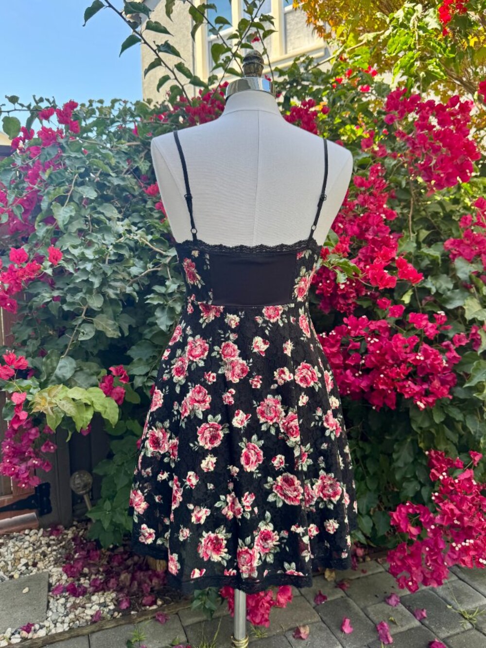 Betsey Johnson Floral Lace Dress | US S | Excellent Condition - Picture 3 of 11